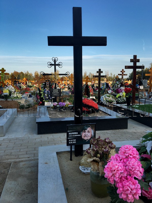Могила Е.В. Марковой на Домодедовском кладбище